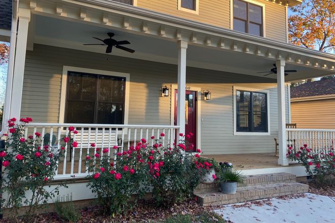 Front - Lovely & Spacious Downtown Home