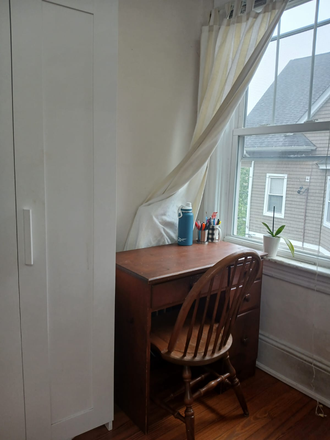 Bedroom - Room close to campus Duplex