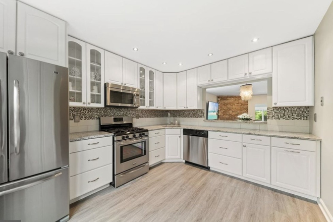 Kitchen - 3BR thome-Quince Ct-Lawrenceville