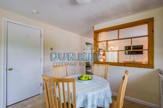 Dining - Cozy Apartment HEAT INCLUDED!