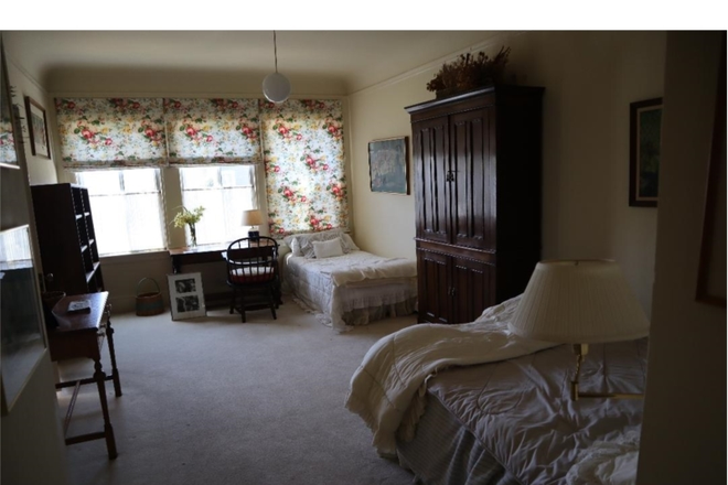 Bedroom - ATTRACTIVE BEDROOM STUDIO WITH EN SUITE BATHROOM $200 + 10-12 HOURS CAREGIVING; WALK TO CAMPUS House