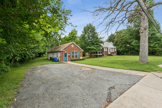 Street View - Cozy House Walking Distance to UMD Campus