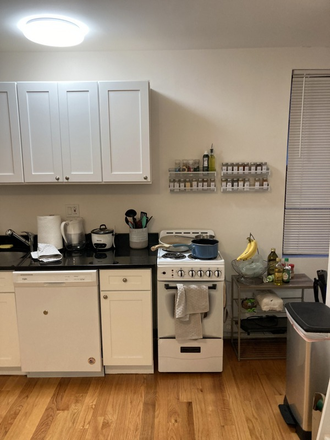 . - Fantastic 3Bed 1 BA on Westland Ave Avail 9/1/26 Apartments