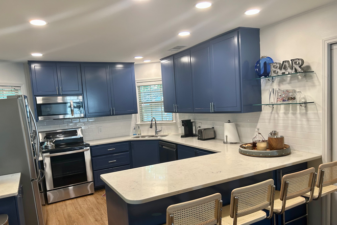 Fully Stocked Kitchen - Cottage at Ole Miss - Practically on Campus and Fully Furnished! Condo