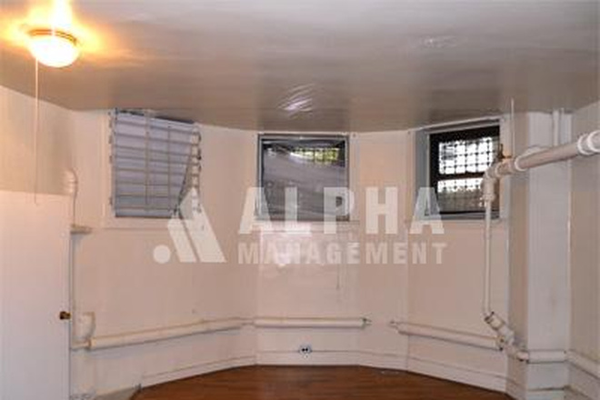 Living - 1 Bed Bath Fenway/Kenmore No Brokers Fee