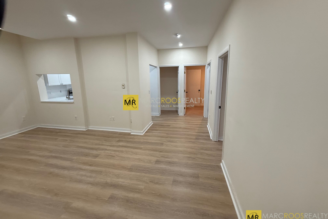 Call NOW for showings! 617-236-8600 - PARK DR - *NO FEE* XL GRDN LEVEL 3BR/1BA FOR *9/1/2026* W/ LNDRY ON FLR, H&HW INC, NEAR EQUAL BDRMS Condo