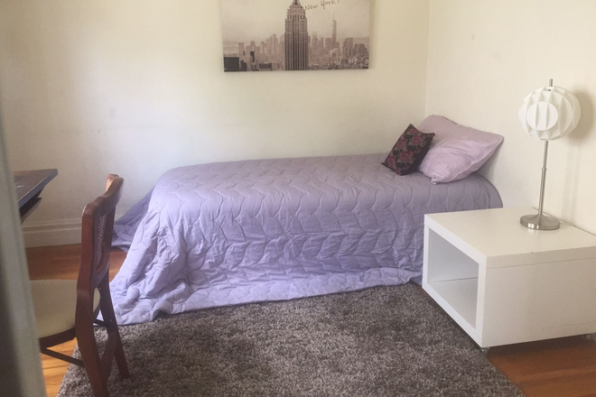 Image 3466195 - Room For Rent House