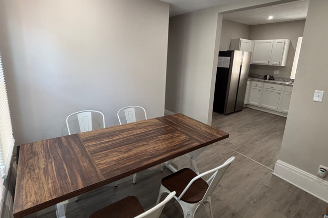 Dining room/kitchen - Three bedroom newly remodeled fully furnished. Female tenants only. Close to Campus. Private Bath. House