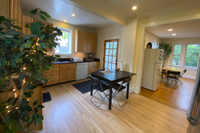 Friendship Heights Metro-5335 42nd Place - kitchen - Beautiful Rooms — 2‑Min Walk to Friendship Heights Metro | 1 Stop to AU Law & AU Shuttle House