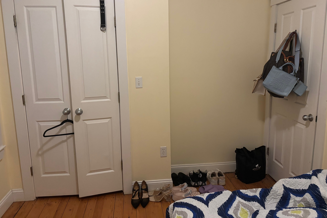 Bedroom - Inman Square 3b2ba Apartment