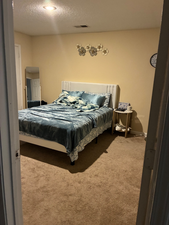 Bedroom - Mountaineer Village Apartments