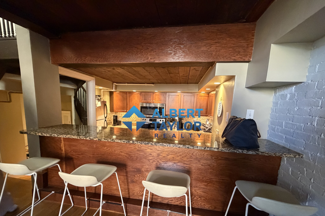 Kitchen - Lofty 3 bedroom 2 bath near Boston Common!!