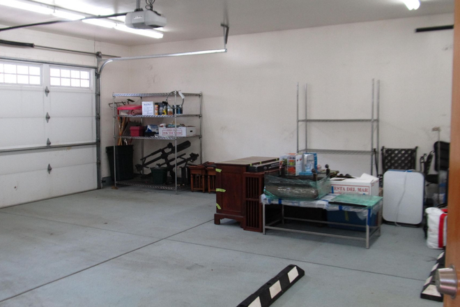 Garage - Subletting Master Bedroom – Spring 2026 (Near CU Boulder & The Hill)