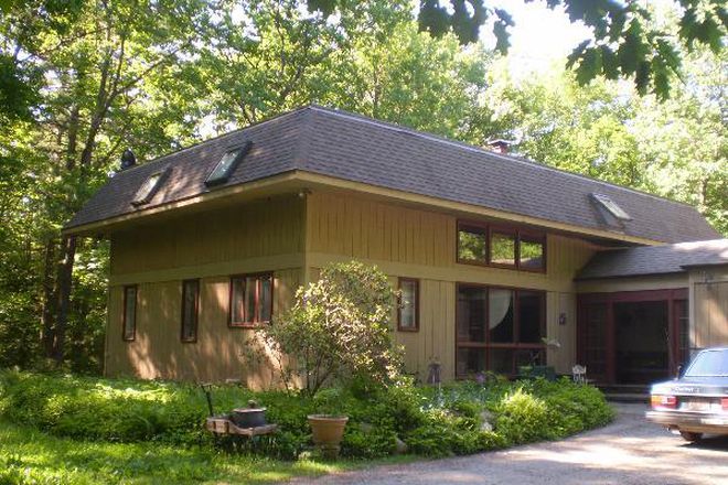 outside of house - Quiet place to study,  private suite,  rural but only 10 min. from campus House
