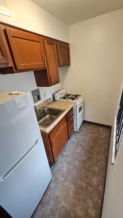 Kitchen - Schenley Annex - Close to Carnegie Mellon & Pitt Apartments
