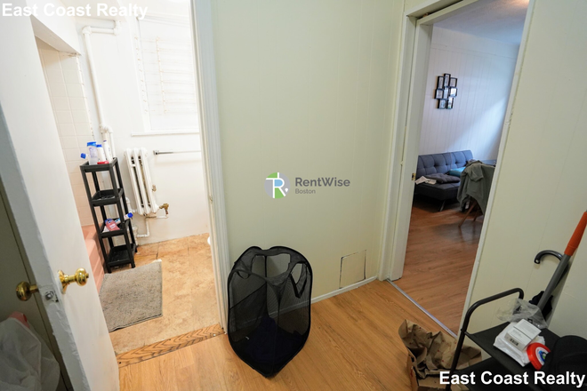 3 - AVAIL NOW-Gorgeous Allston 1 bed, H/HW inc. Cat ok. NO FEE! Apartments