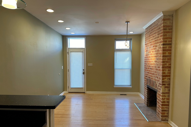 Living Room - Beautiful 3BR 3BA Townhome in Highlandtown