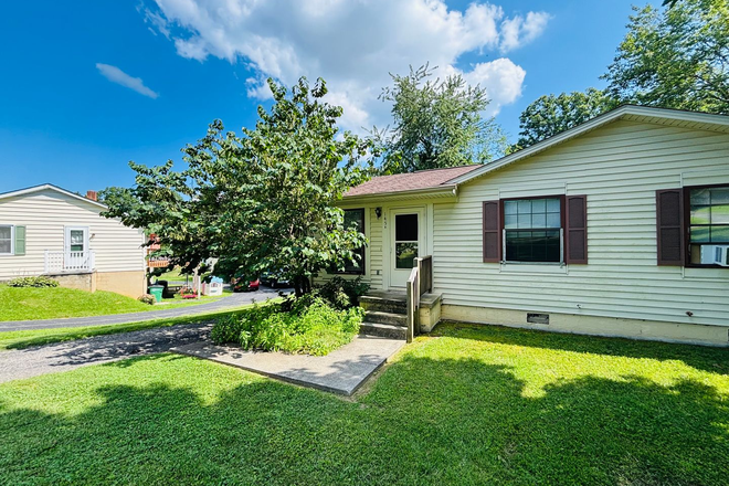  - 2 Bedroom 1 Bath Duplex