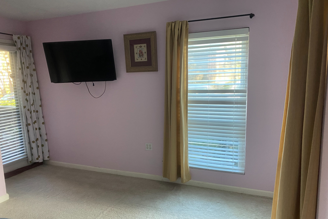 Medium Bedroom Pic 1 - Gated Community, Close to Emory Clifton, VA and Emory Decatur