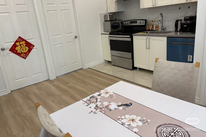 Shared Kitchen Area - Spadina 402 - 3rd Floor