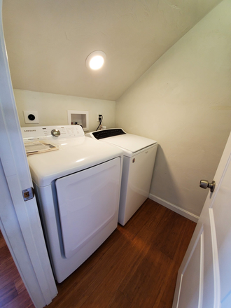Laundry - Room for Rent, All Utilities Included, WiFi, Ensuite Bath! Free Laundry Apartments