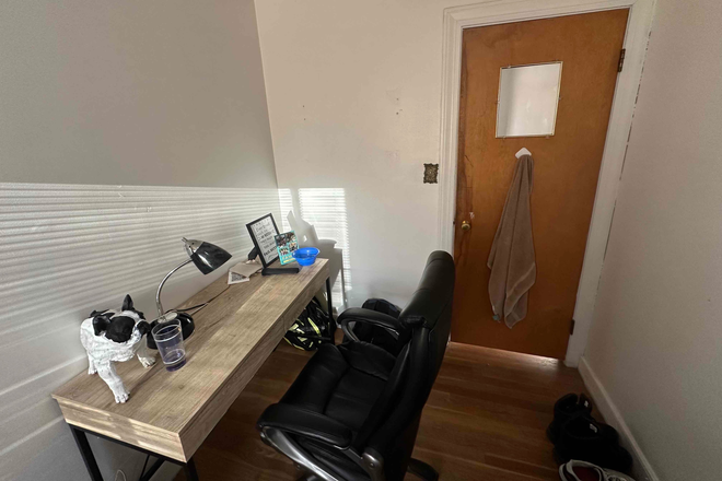 Bedroom 2 - AVAILABLE 6/1/26 RIGHT NEAR CAMPUS! Apartments