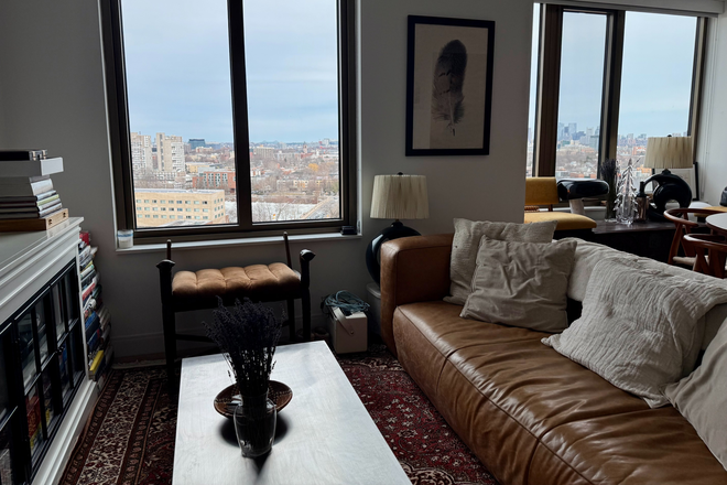 Views over downtown - Verra Corner Unit for Sublet or Lease Takeover Apartments