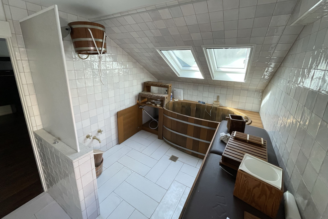 Half-Bathroom of 1600 Bedroom - Private Rooms For Rent (Utilities + Internet Included) House