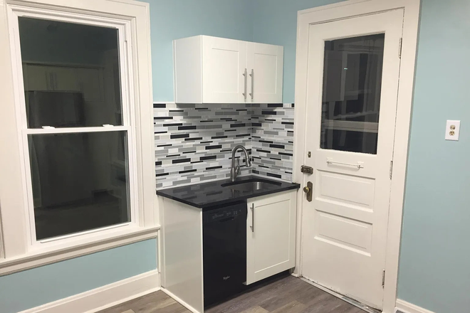 Kitchen - Luxury 2bd/1bth House - 1/2 Block to XU