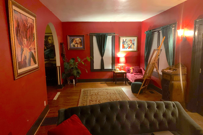 The Parlour/Reading area - 1920's Art Deco House