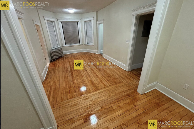 Call NOW for showings! 617-236-8600 - HEMENWAY ST - CUTE & UPDATED *NO FEE* STUDIO IN SYMPHONY FOR *1/1/2026* W/ H&HW INC, LNDRY IN BLDNG Apartments