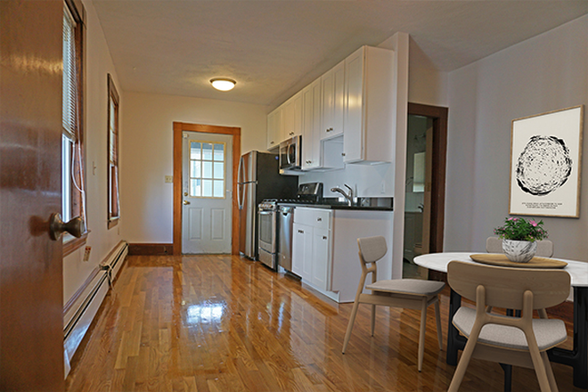 . - Large and renovated 2nd and 3rd floor duplex with an amazing roof deck Apartments