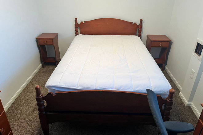  - 2 Furnished Rooms Available For Student