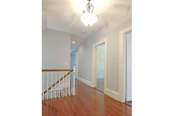 TEXT (603) 689-4301 FOR MORE INVENTORY + TO SCHEDULE A SHOWING - !! NEW !! LARGE, RECENTLY UPDATED 6BD/2BR IN MISSION HILL *9/1/26* Apartments