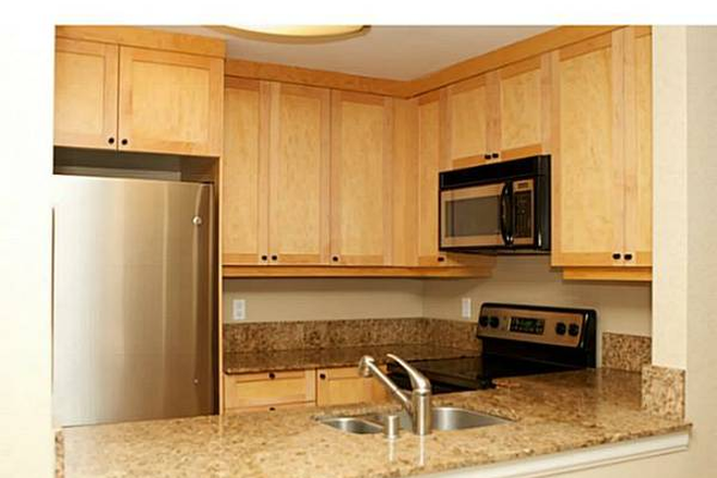 Kitchen - 2bd/2ba Villa Vicenza- 2 master bedroom
