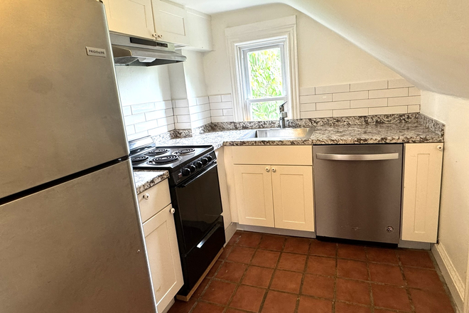 kitchen - 2BR apt-Witherspoon Street-Princeton