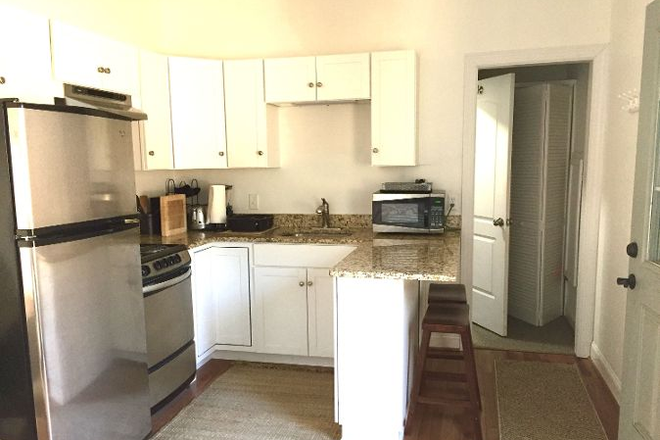 Photo - UTIL INC/MONTHLY RENTAL/FURNISHED STUDIO APT/KITCHEN/GREAT LOCATION/7 MIN TO MUSC/COFC