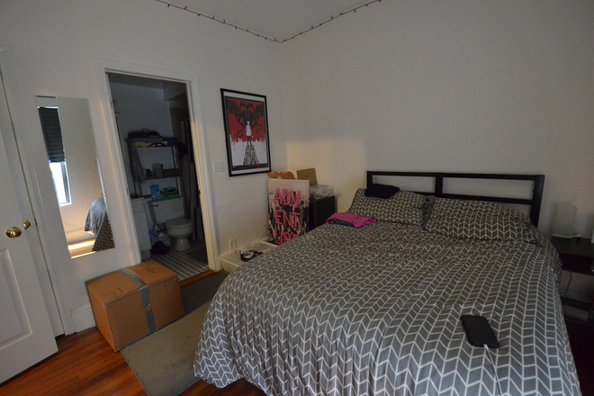 bdrm - Half broker fee and half security deposit. Westland ave.  Clost to campus Apartments