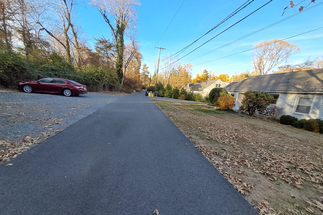 Street view - Sublet:Furnished room in shared home-Red Hill Road-Princeton