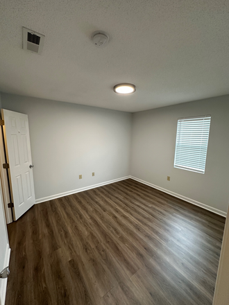 Bedroom - Bethany Village Apartments 13 min from campus