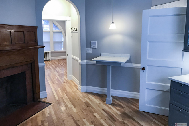 Kitchen - Studio on Saint Stephen Street for Sept 1st Apartments