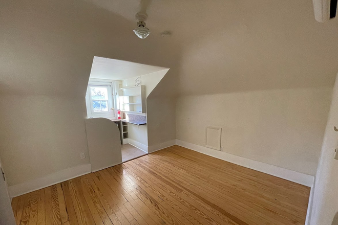 Unit Area - AVAILABLE 7/5: 2331 Broadway #3C Apartments