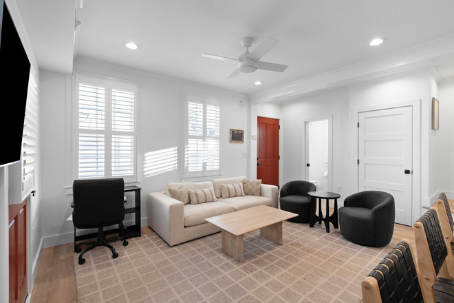 Living Room 2 - 2 B President Pl Duplex