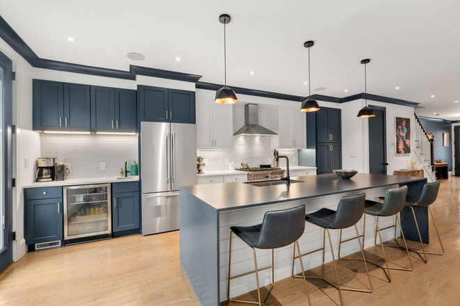 Kitchen - Luxury Townhouse, Premier Red Line Access