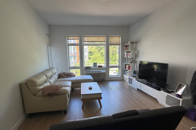 Living Room - Summer Sublet:1BR apt-New York Ave-Jersey City