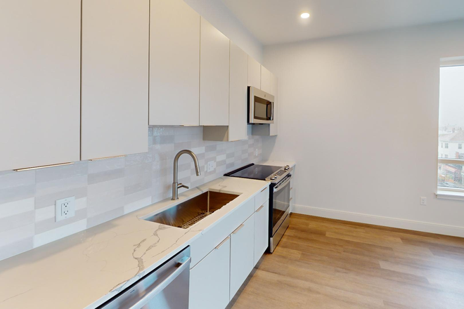 living - LOCATION!! 2 BED WITH IN-UNIT LAUNDRY, NO BROKER FEE! 9/1/26!! Apartments