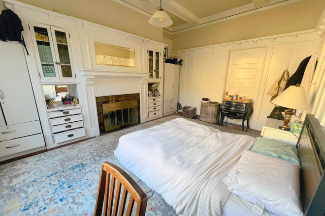 Bedroom - Large, backyard facing private room for rent Apartments