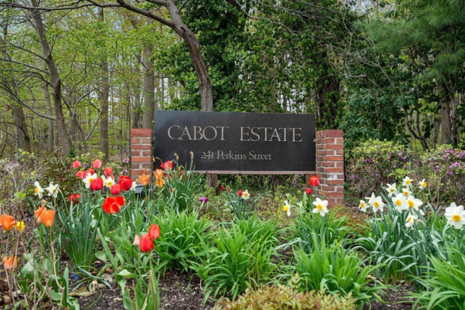 Exterior - Luxurious Retreat Condo