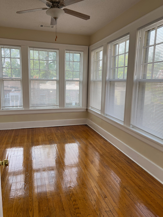 Bedroom #2 - 1300 sq feet 2 bedroom Close to Campus Condo