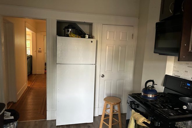 Kitchen - 3213 Guilford Ave Townhome